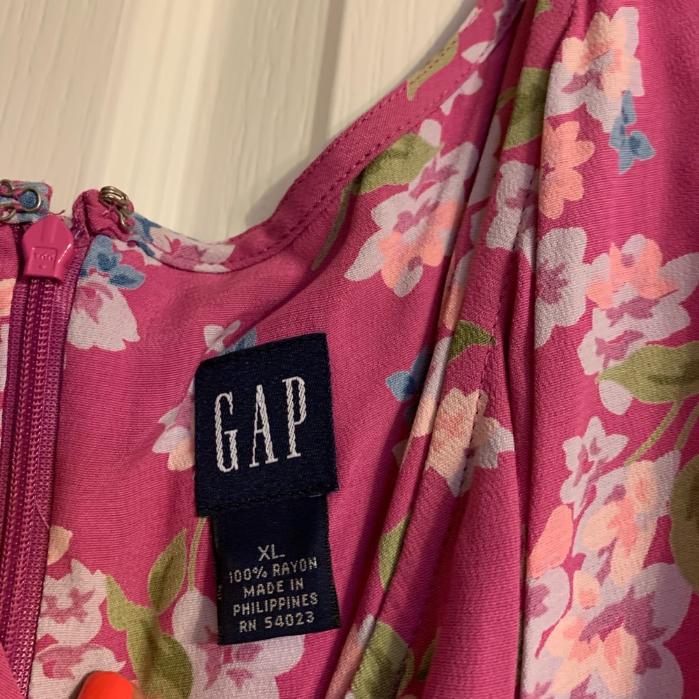 Cute pink gap dress - Picture 3 of 9